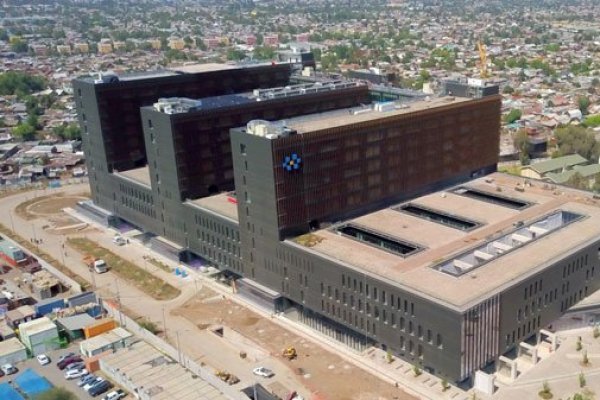 Sacan a Astaldi de la construcción del hospital Félix Bulnes y contratan a Constructora LyD para terminar la obra