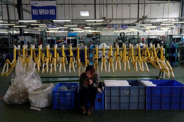 Los temores de desaceleración global crecen por débiles datos en EEUU, China y Europa