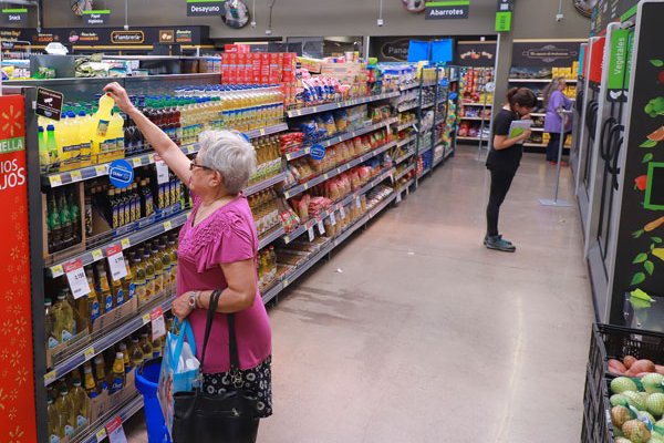 Supermercados intensifican competencia en marcas propias para diferenciarse