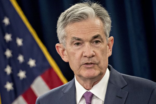 Presidente de la Fed promete paciencia e impulsa repunte de los mercados con mensaje de calma