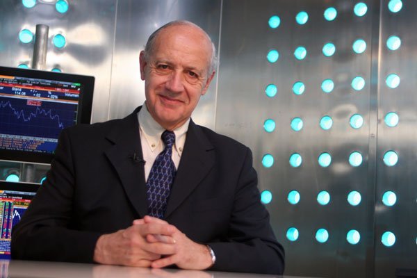 Roberto Lavagna: la tercera opción que arremete en la carrera electoral de Argentina