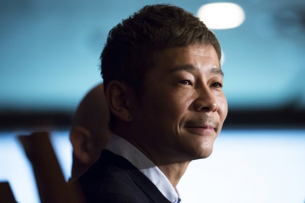 Multimillonario japonés crea tuit más compartido de la historia ¿Qué dice?