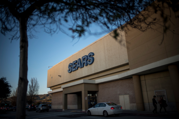 Sears se salva de ser liquidada tras aceptar propuesta de su presidente