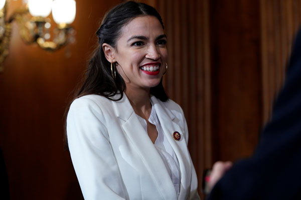 Alexandria Ocasio-Cortez, la persona del momento en Washington