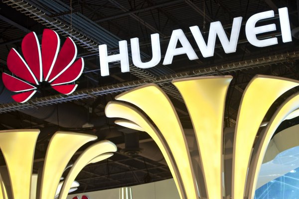 Otro problema para Huawei: ahora Polonia detiene a un ejecutivo de la firma