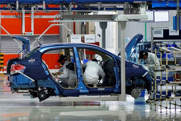 La industria automovilística se moviliza para evitar un “auto-magedón”