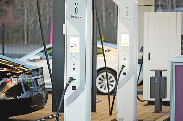 Subsidiar la compra de vehículos eléctricos es eficiente, pero costoso