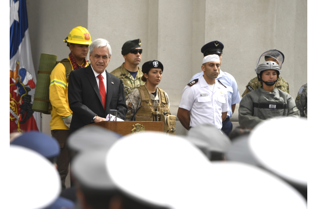 <p>Extensión de carrera militar fija mérito y no antigüedad como factor clave para ascensos</p>