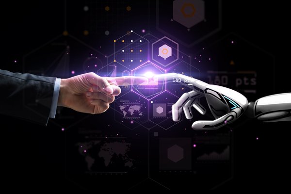 Cuatro líderes tecnológicas imperdibles