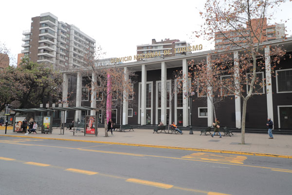 Triunfo de Matthei: Sernatur deja emblemático edificio de Providencia a inicios de 2020