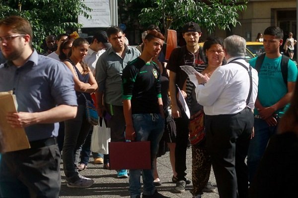 Chao a las largas esperas: Minvu lanza plataforma que permitirá reducir en hasta un 86% tiempo de trámites municipales