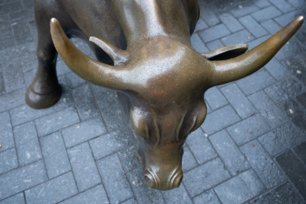 Histórico: grandes bancos de Wall Street superan por primera vez los US$ 100 mil millones en ganancias