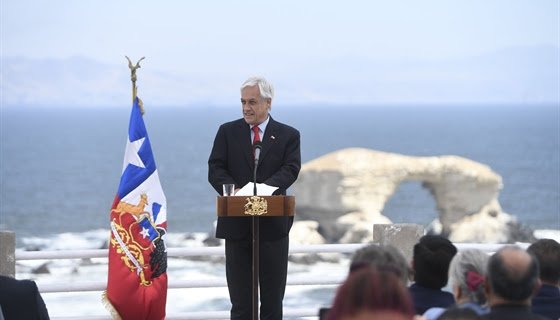 Piñera defiende ley migratoria para “cerrar la puerta con machete” a quienes vienen a delinquir