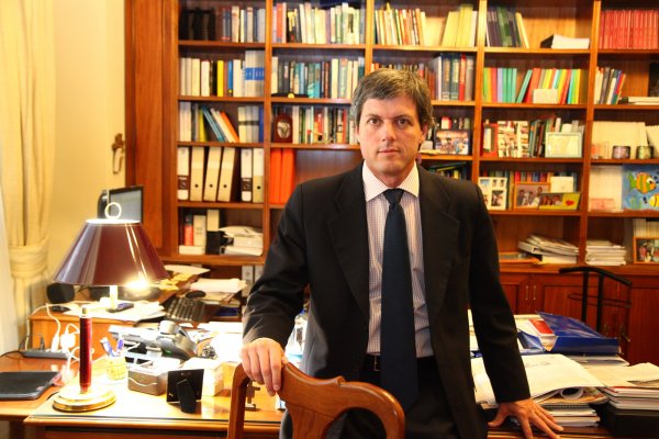 Los nuevos pasos del exconsejero del Banco Central Sebastián Claro