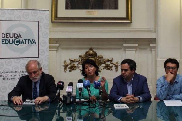 Parlamentarios de Oposición presentan proyecto que prohíbe el Dicom para deudas estudiantiles