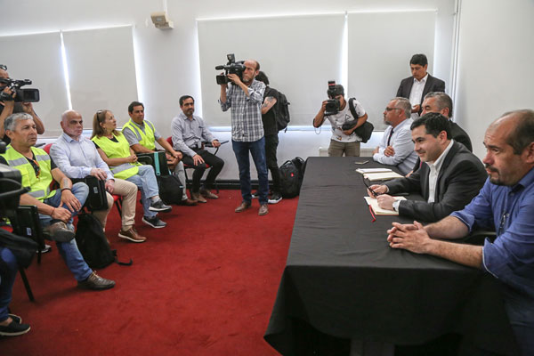 Economía convoca nueva mesa con pescadores por la jibia y deja fuera a empresas