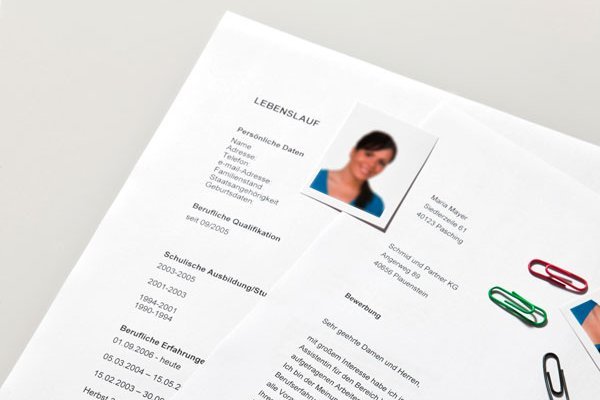 Curriculums en papel están en retirada