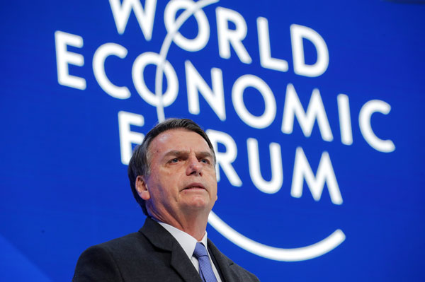 Bolsonaro promete “integrar a Brasil al mundo” en su debut multilateral en Davos