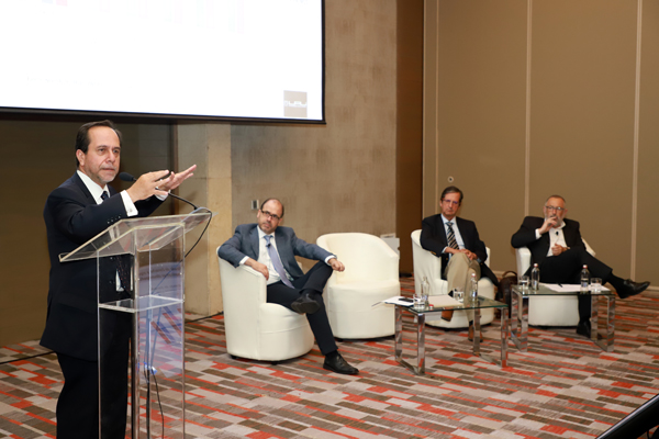 Ramiro Mendoza: “Contraloría puede cambiar de criterio, pero no causar daño retroactivamente”