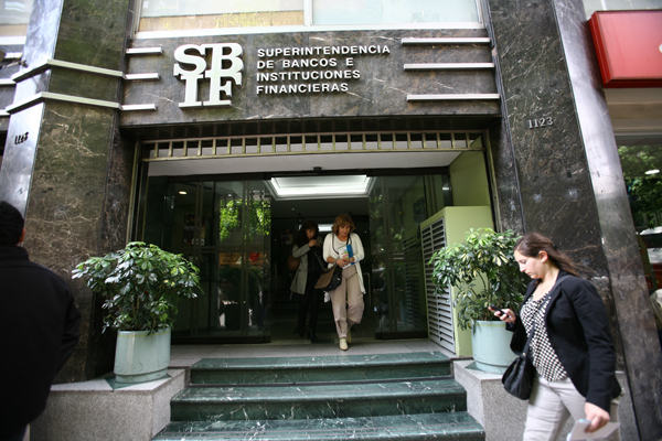 SBIF imparte multas por infringir tasa máxima convencional