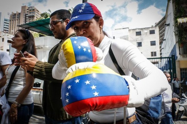 Guaidó pide a instituciones financieras "protección" de activos de Venezuela para evitar que Maduro los use