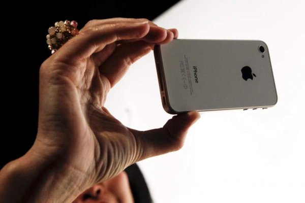 Grave falla permite a los usuarios del iPhone escuchar a otros por FaceTime