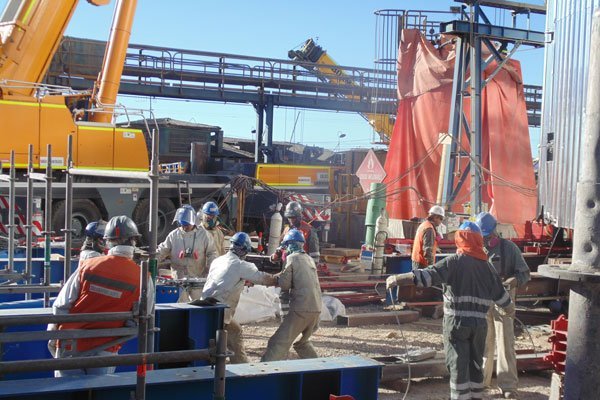 Sindicatos de Chuqui votan hoy última oferta de Codelco