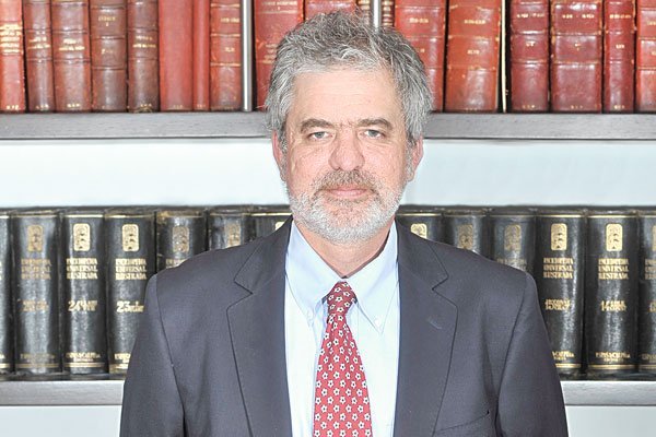 Serrano e integración: “Subir el impuesto personal es una justa moneda de cambio”