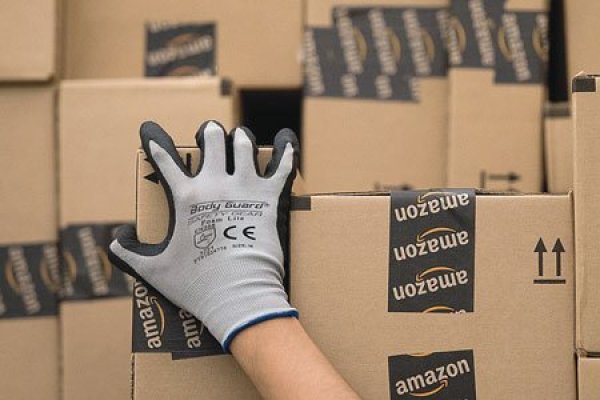 Amazon anota ingresos récord, pero proyecciones decepcionan