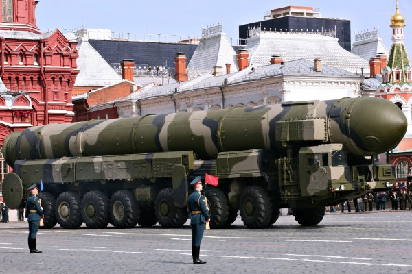 EEUU suspende tratado desarme nuclear con Rusia y desarrollará "opciones de respuesta militar"