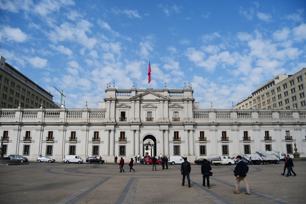 Oxford Economics: deuda corporativa podría impactar el rating de Chile
