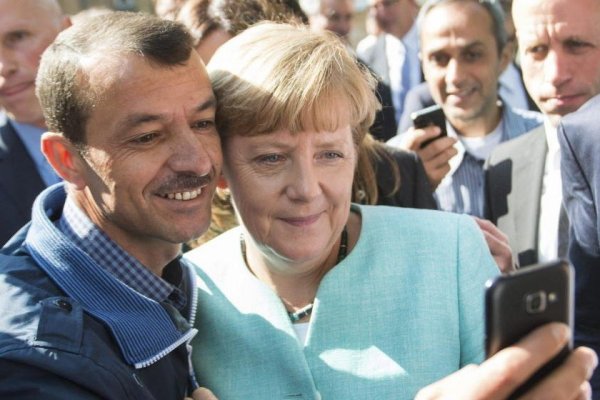 <p>Un paso más fuera de la política: Merkel dice adiós a su cuenta en Facebook</p>
