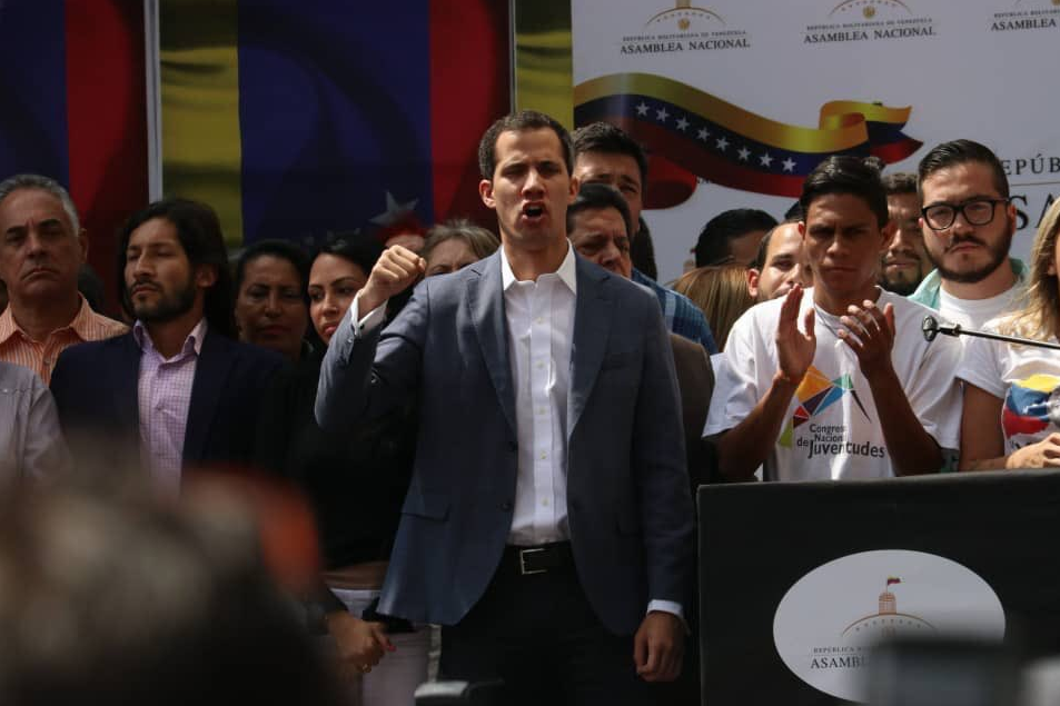 <p>Presión sobre Guaidó: Contraloría inicia auditoría al presidente interino por recepción de dinero</p>