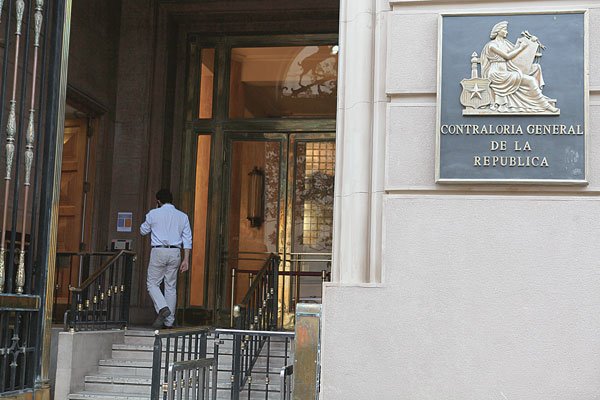 Cuestionan viaje de exautoridades del Biobío
