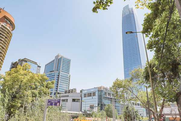 Costanera Center por cambios a mitigación vial: las obras deben enfocarse en los peatones