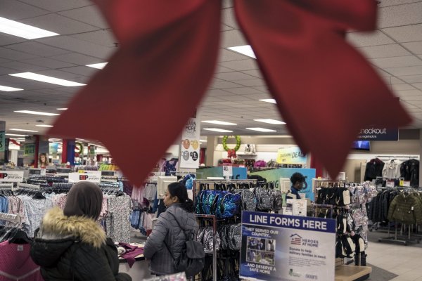 Ventas minoristas EEUU anotan en diciembre su mayor caída de nueve años