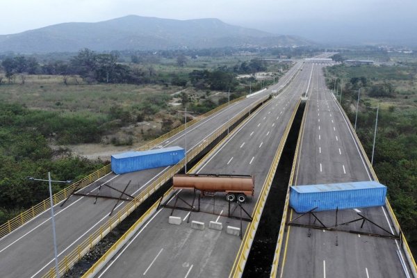 Piñera anuncia que irá a Cúcuta este viernes para repartir ayuda humanitaria a Venezuela