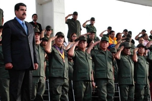 Maduro dice que militares responderán a Trump con "moral", "unión" y "verdad"