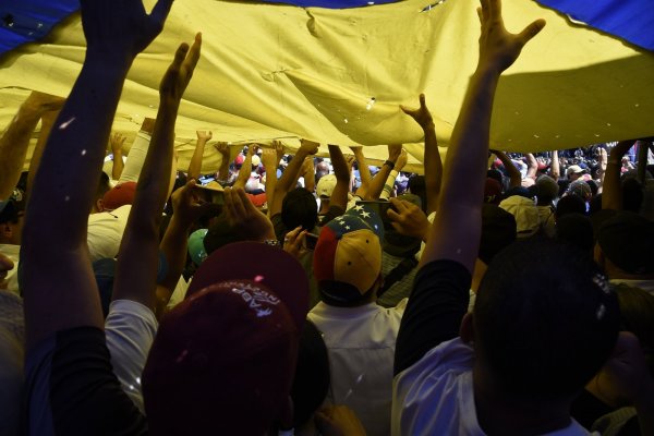 Venezolanos en Chile harán el sábado campaña de acopio de ayuda humanitaria