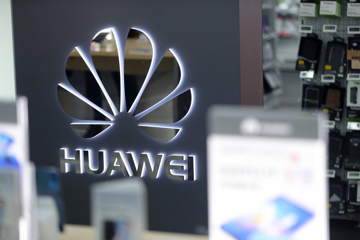 <p>Trump suaviza su postura frente a Huawei y pide más competencia entre tecnológicas</p>