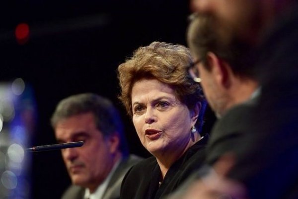 Dilma Rousseff: Ayuda humanitaria es la "coartada" de Trump para entrar en Venezuela