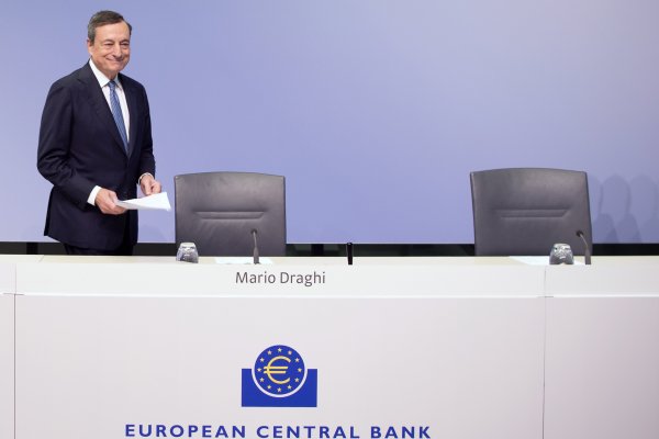 Desaceleración de la eurozona pone presión a carrera por sucesión de Draghi