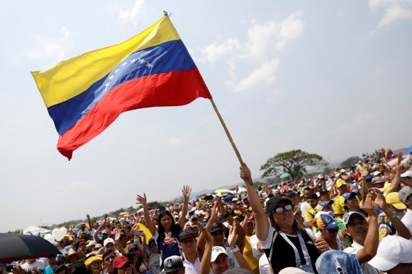 La UE reitera que "hay que evitar" una intervención militar en Venezuela