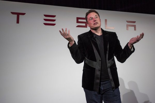 Musk sale al paso de la SEC: "Algo está roto con la supervisión"