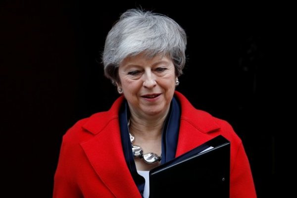 <p>May cede y deja en manos del Parlamento la decisión de aplazar el Brexit</p>