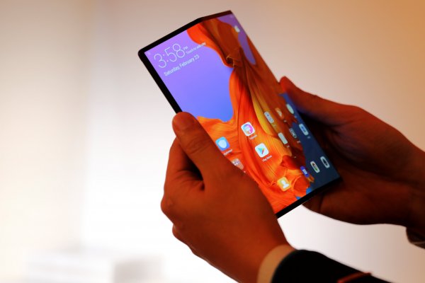 Los smartphones top mundiales preparan su aterrizaje en Chile este año