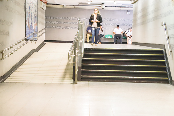 Acceso universal a edificaciones: advierten lenta puesta en marcha y vacíos en fiscalización