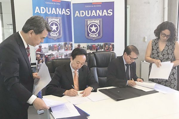Aduanas de Chile y China inician diálogo