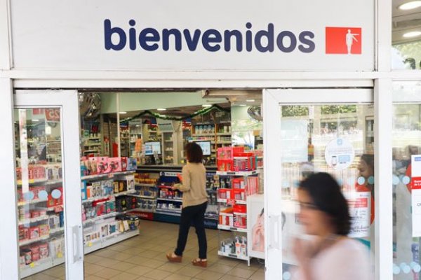 Matriz de Farmacias Ahumada reconoce que comenzó guerra de precios en Chile y que no logra repuntar en resultados