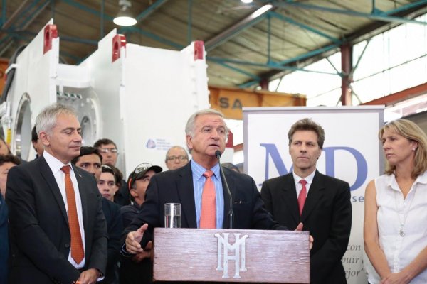 Larraín tras débil Imacec de enero: el Gobierno tiene un “optimismo moderado” para la economía este año